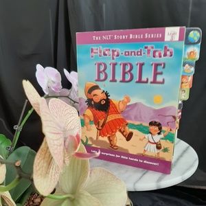 NWOT Flap and Tab Book for Little Fingers